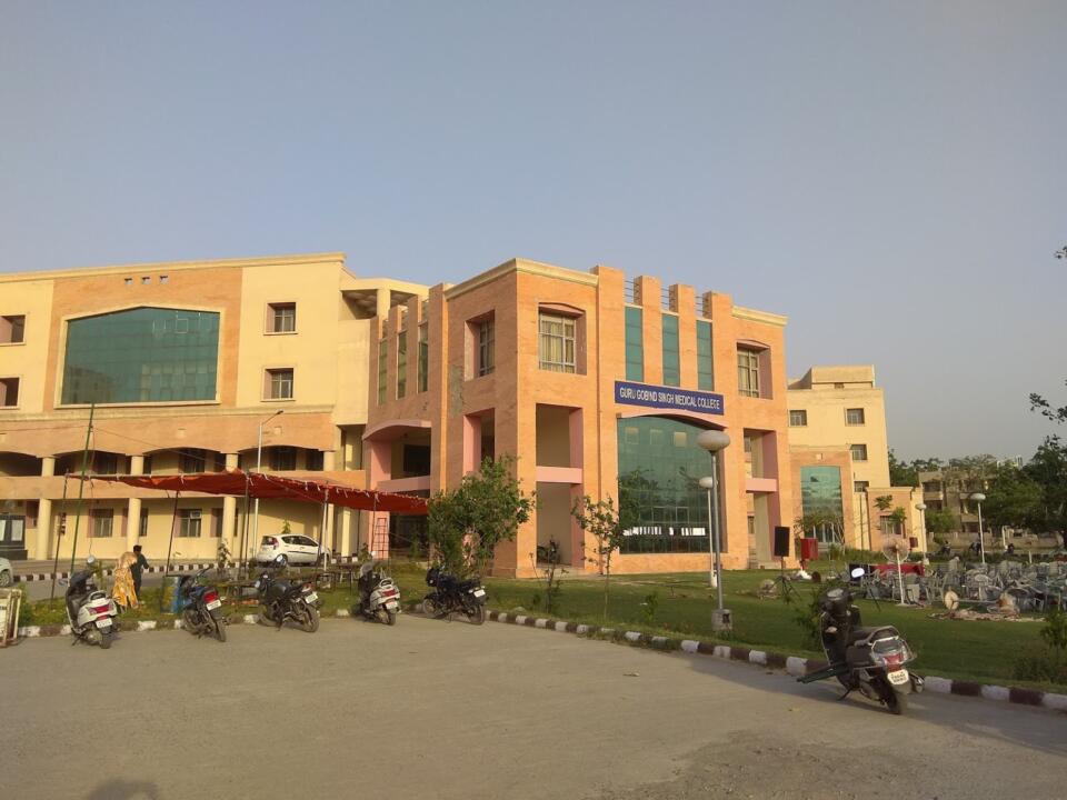 Guru Gobind Singh Medical College