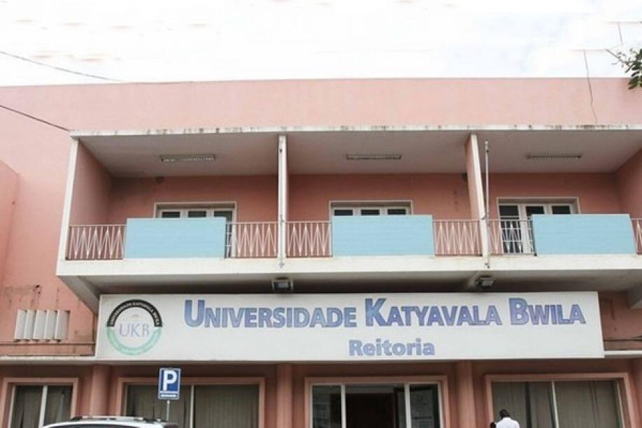 Universidade Katyavala Bwila Faculdade de Medicina